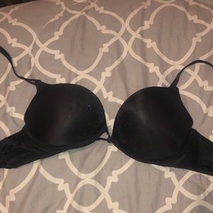 VS Bombsell plunge bra.